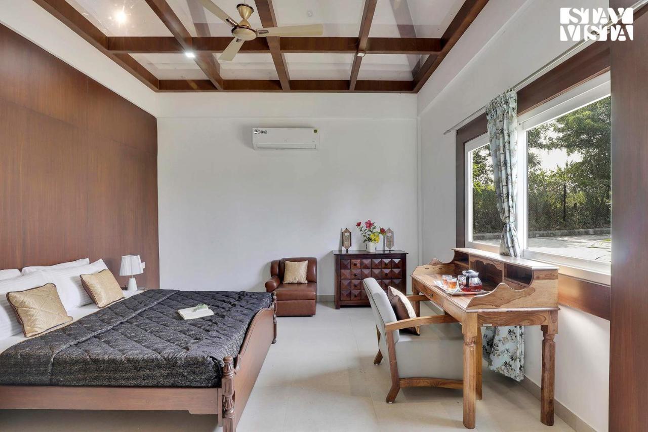 Stayvista'S Lakeside Whispers - Lake & Mountain-View Villa With Lawn & Indoor-Outdoor Games Nagpur Luaran gambar